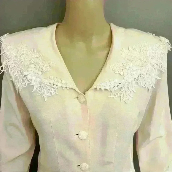 Vintage lace trim pastel  pink long sleeves button down blouse - Picture 2 of 9